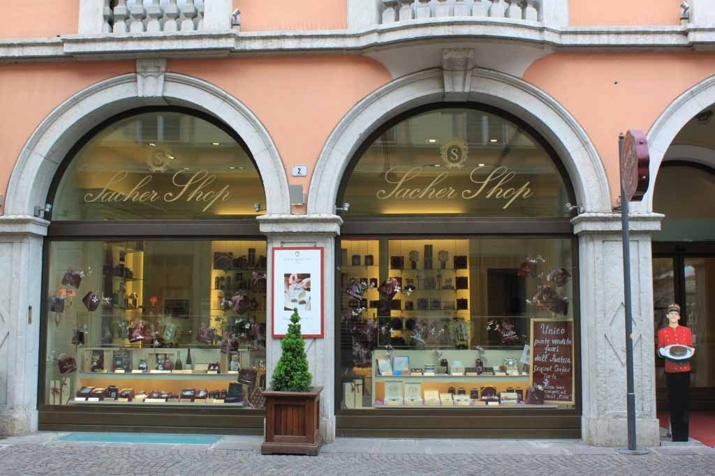 sacher_shop_in_bozen_sudtirol-by-avventure-et-viaggi